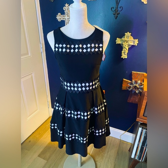 NWT Francesca's Girl’s Formal Black Dress - Picture 1 of 5